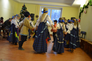 Skolā viesojas Tēvs Aleksejs un ansamblis 