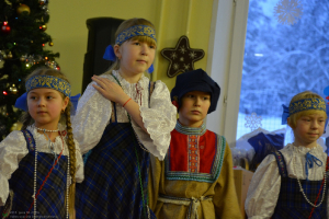 Skolā viesojas Tēvs Aleksejs un ansamblis 