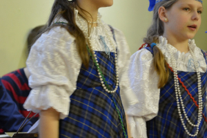 Skolā viesojas Tēvs Aleksejs un ansamblis 