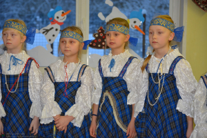 Skolā viesojas Tēvs Aleksejs un ansamblis 