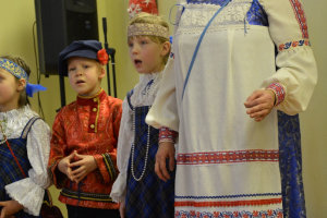 Skolā viesojas Tēvs Aleksejs un ansamblis 