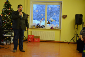 Skolā viesojas Tēvs Aleksejs un ansamblis 