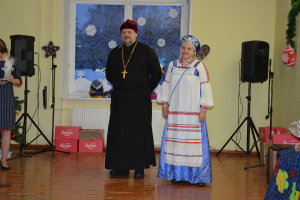 Skolā viesojas Tēvs Aleksejs un ansamblis 