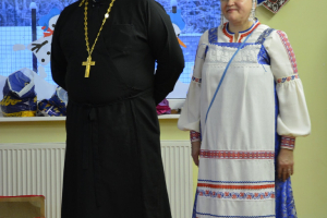 Skolā viesojas Tēvs Aleksejs un ansamblis 