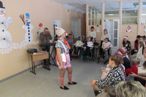 Ziemassvētku vecītis apciemo C klašu struktūrvienību_1