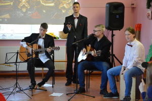 Ziemassvētki dažādās valodās un tradīcijās 19. decembrī_42