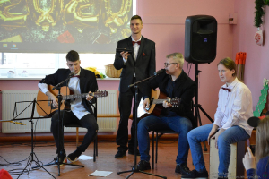 Ziemassvētki dažādās valodās un tradīcijās 19. decembrī_43